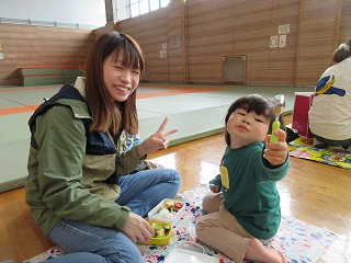 �e�q����