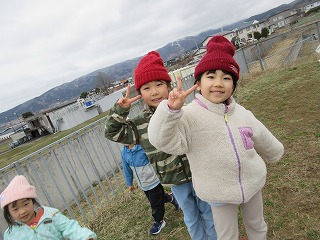 3��23���`26��